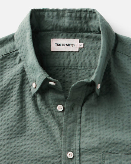 Taylor Stitch - The Jack Short Sleeve Jack in Deep Sea Seersucker