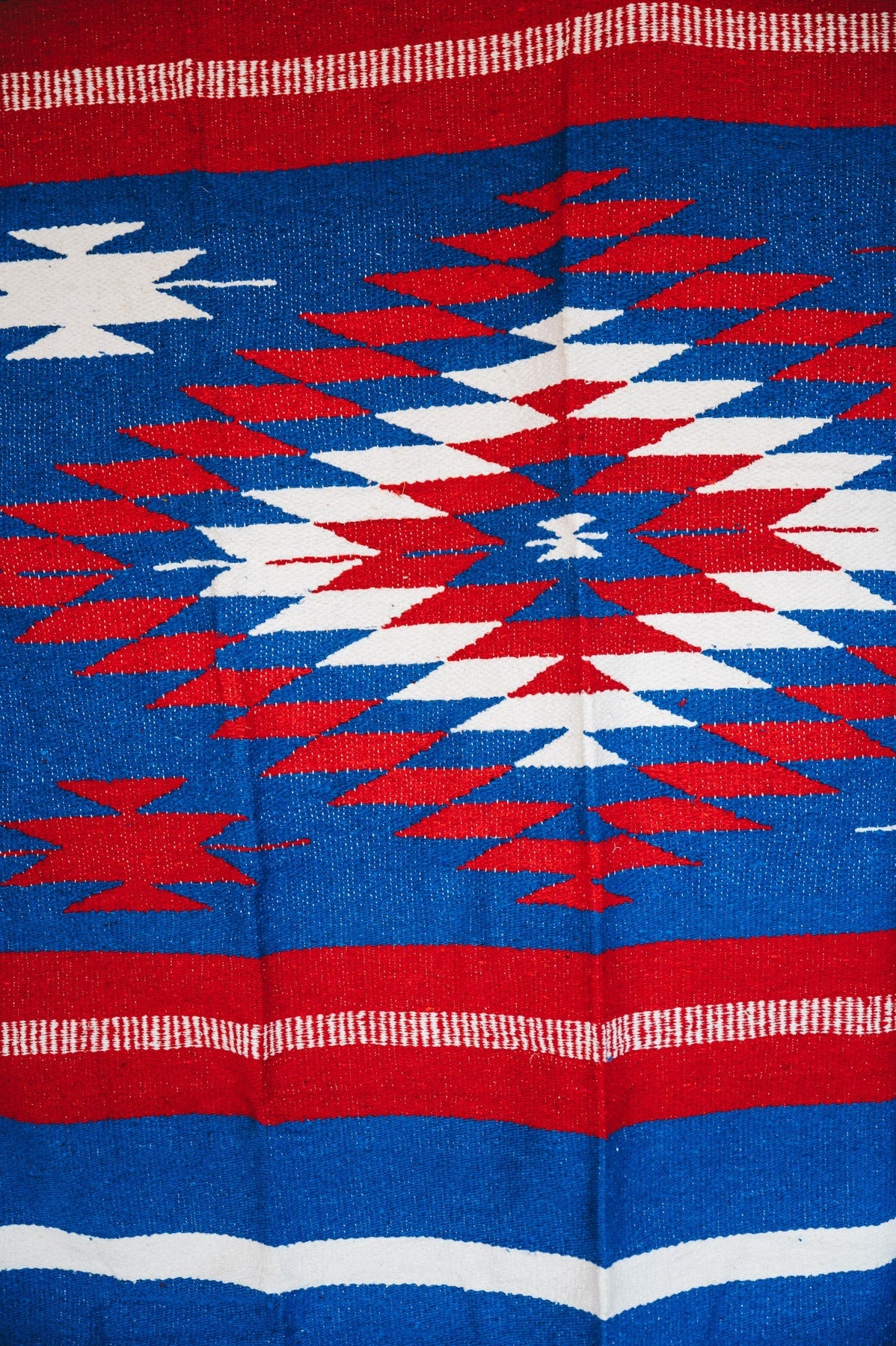 El Rancho Supply - El Bufalo - Red/Blue/White Handwoven Throw Blanket