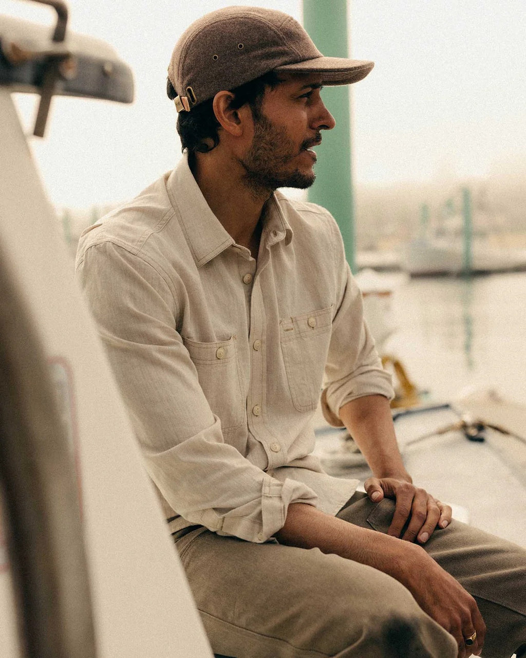 Taylor Stitch - The Foundry Shirt in Natural Chambray