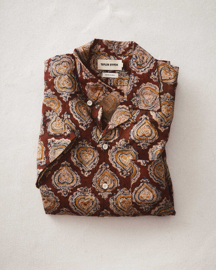 Taylor Stitch - The Hawthorne Shirt in Sangria Block Print