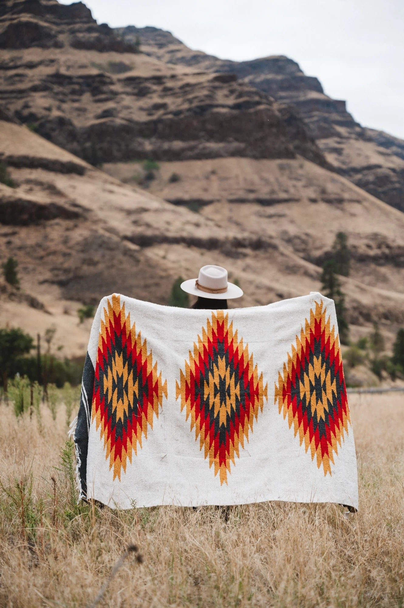 El Rancho Supply - Tres Diamantes - Red/Yellow/Black Handwoven Throw Blanket